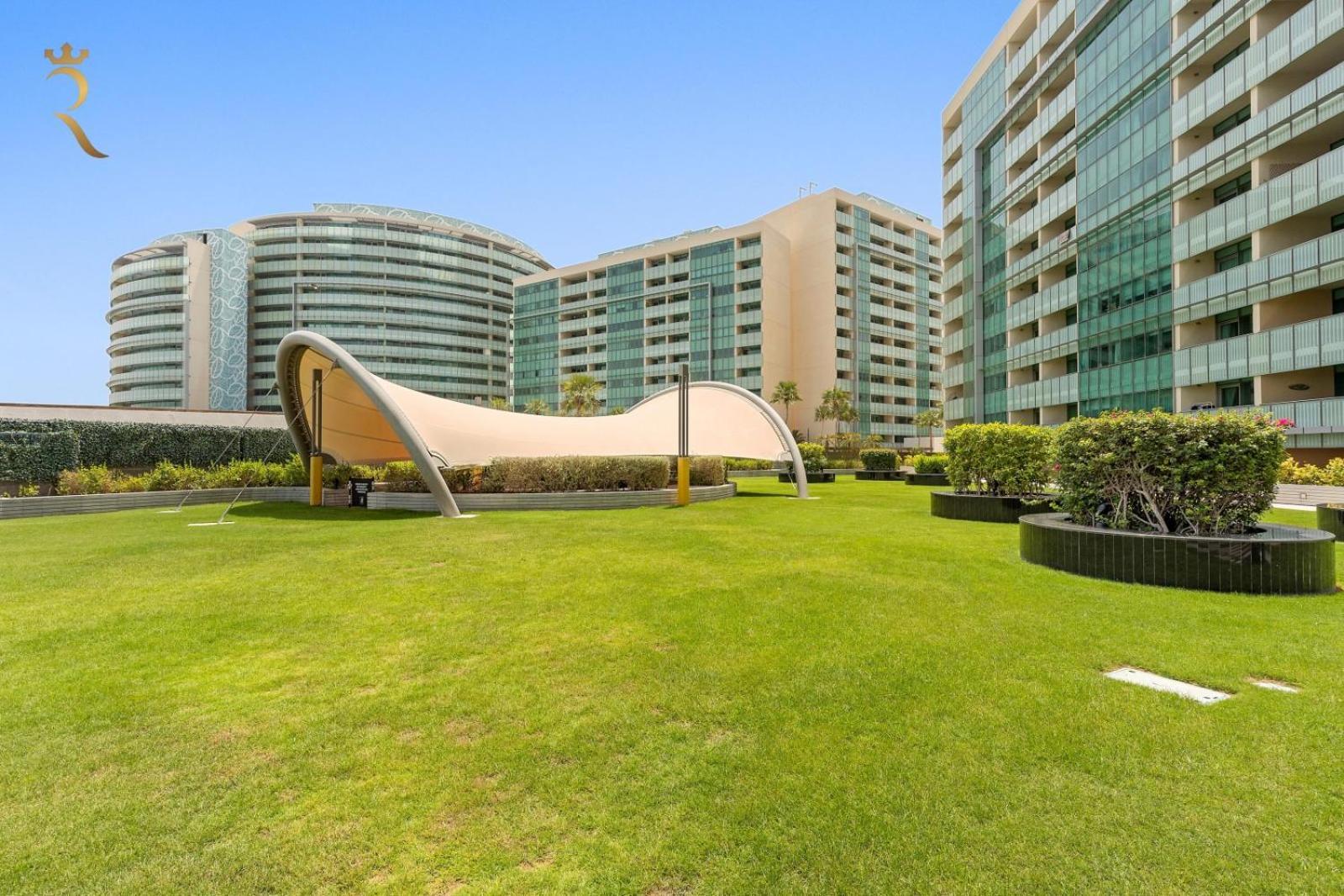 Appartamento Muneera Island Oasis Stylish 2br In Al Rahba *
